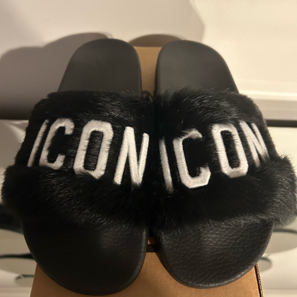 Dsquared2 Icon Slides With Fur Details Size 41